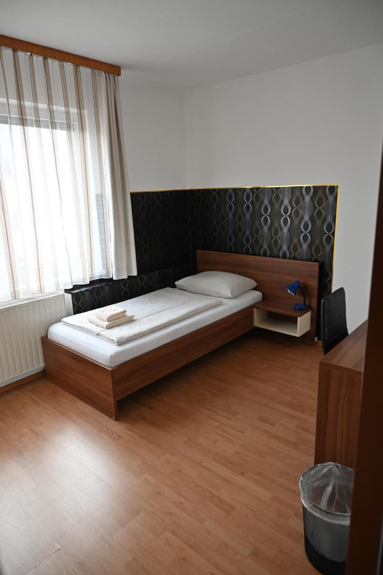 Pension Haus Nova Wiener Neustadt Ngoại thất bức ảnh